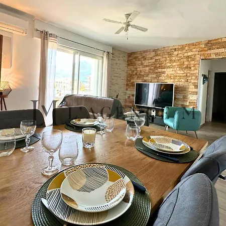 Colomba - Parking, Terrasse, Centre & A Pied - 6 Couchages *