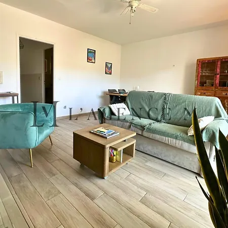 Colomba - Parking, Terrasse, Centre & A Pied - 6 Couchages Calvi (Corsica)